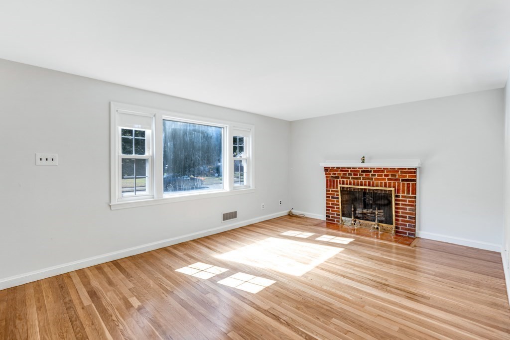 14 Thistledale Road Wakefield, MA 01880 - Photo 10 of 33 Gallery Image 10