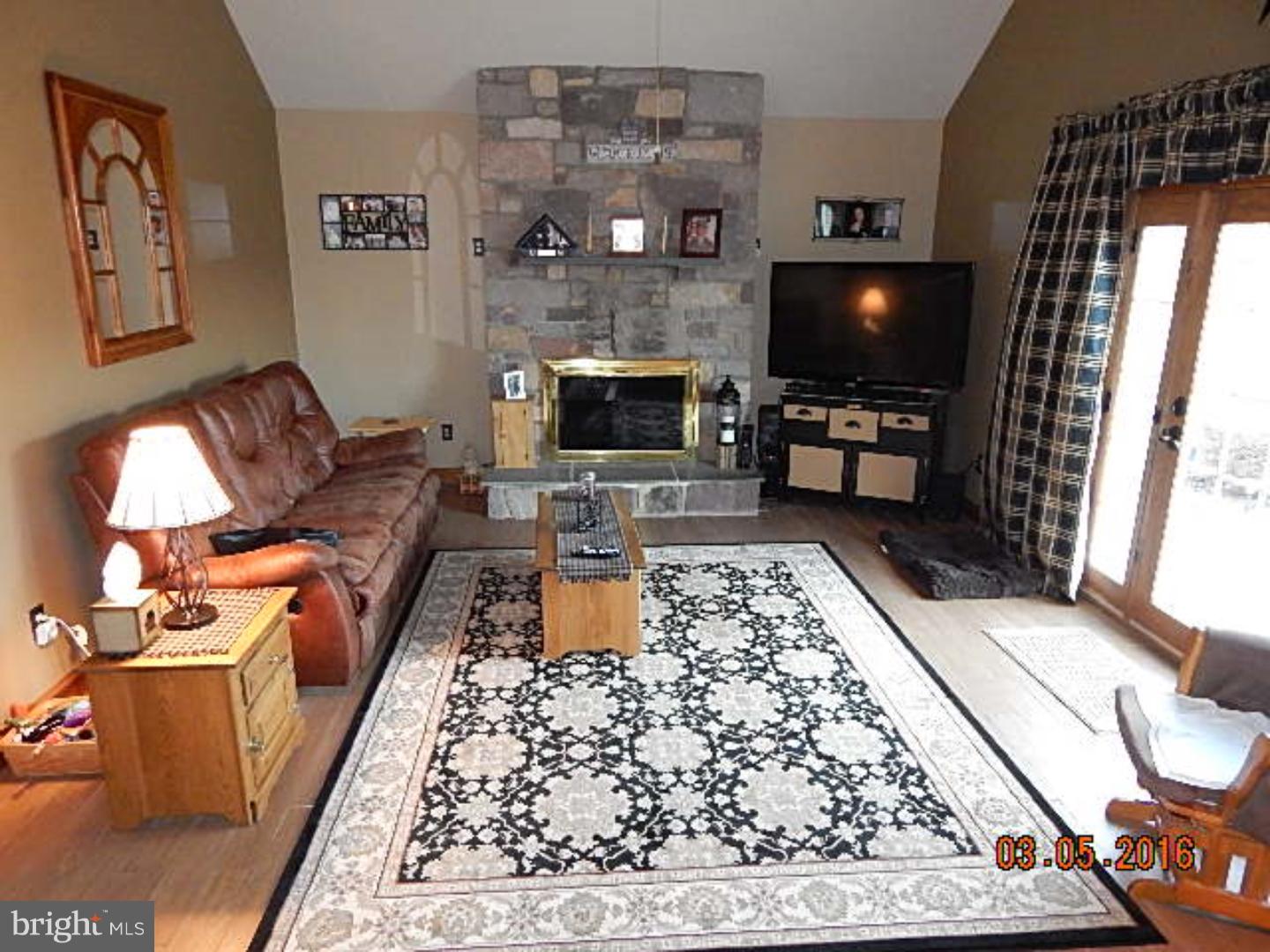 19 Quarry Road Perkasie, PA 18944 - Photo 13 of 22 Family Room