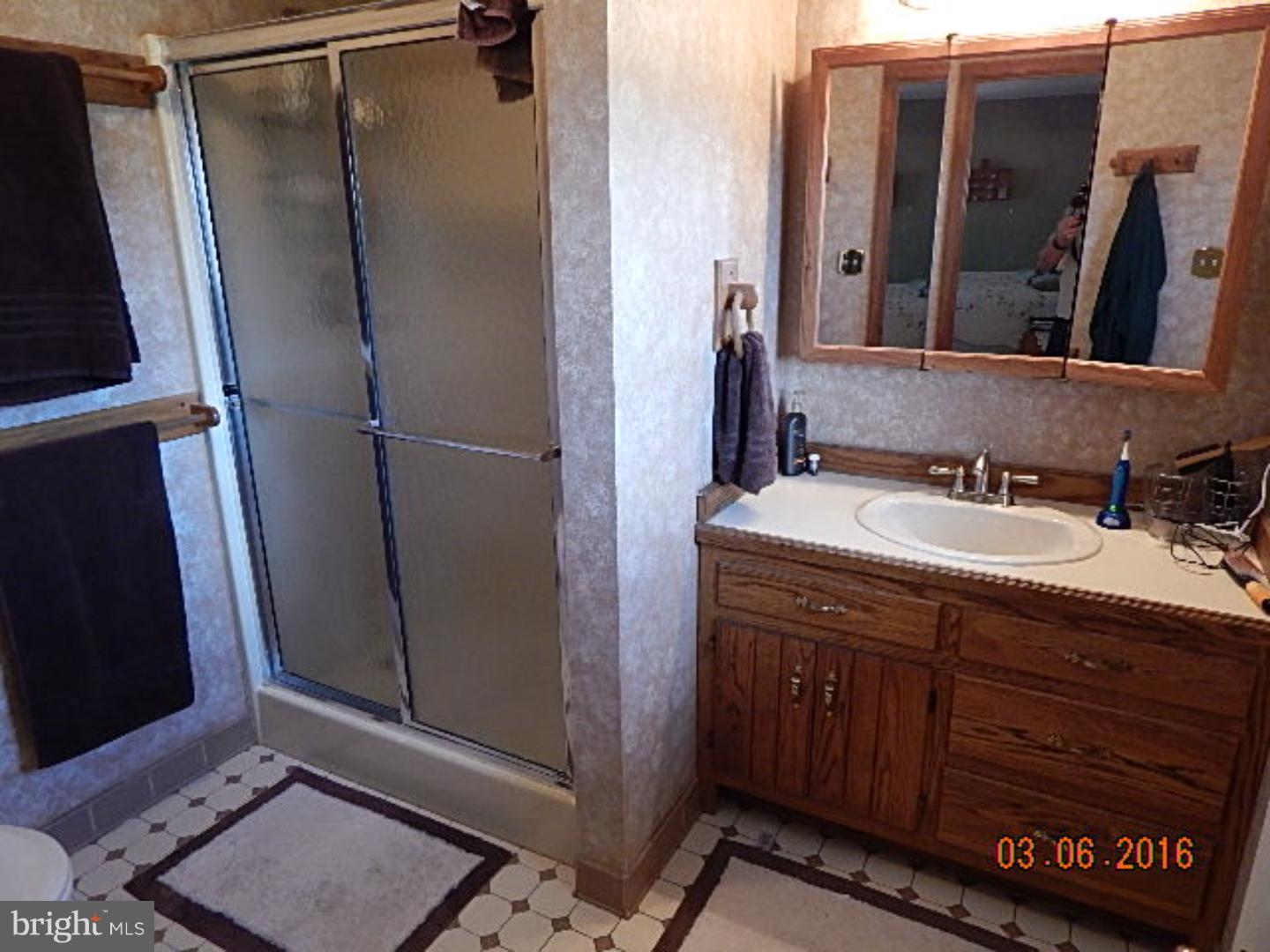 19 Quarry Road Perkasie, PA 18944 - Photo 16 of 22 Bathroom