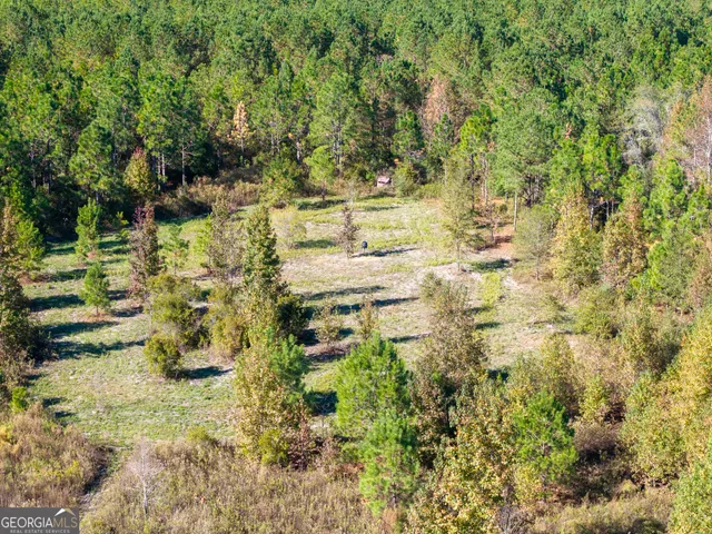 a view of a tennis court