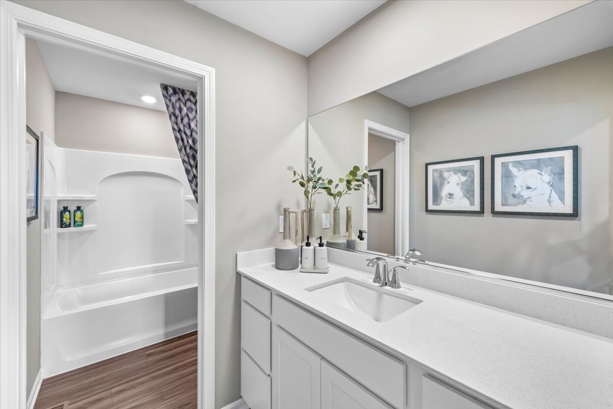 105 Ellis Road Algonquin, IL 60102 - Photo 29 of 39 Gallery Image 29