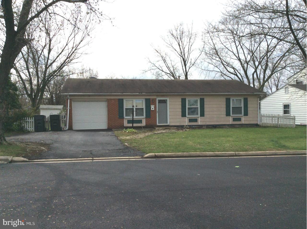 205 West Ash Road Sterling, VA 20164 - Photo 1 of 16 Exterior (Front)
