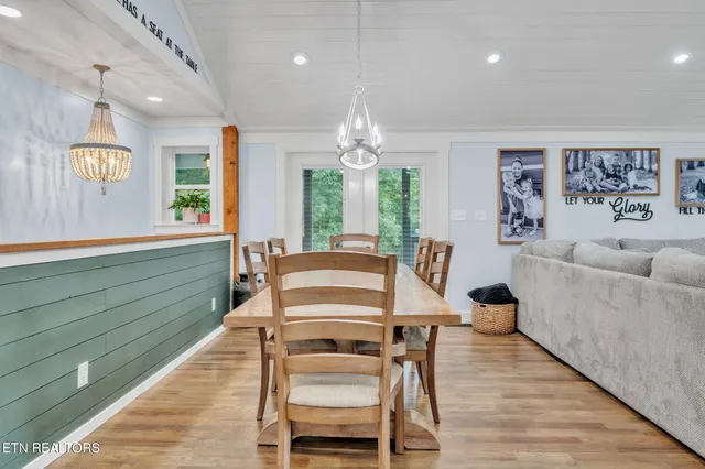 $999,950 | 328 Ridge Circle Road, Andersonville, TN 37705