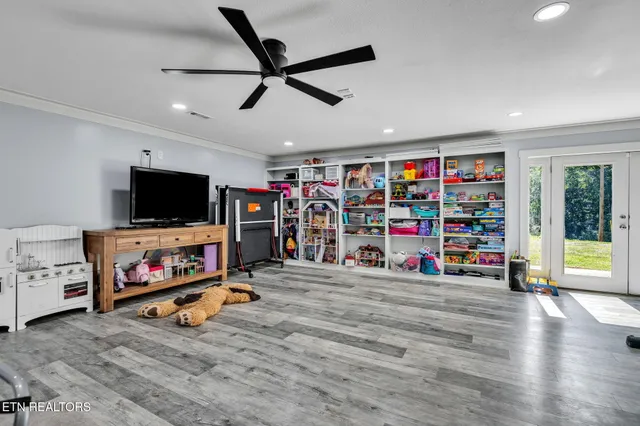 $999,950 | 328 Ridge Circle Road, Andersonville, TN 37705