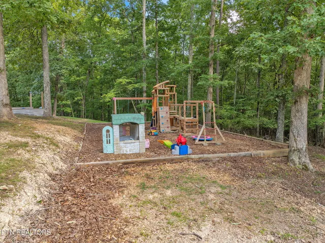 $999,950 | 328 Ridge Circle Road, Andersonville, TN 37705