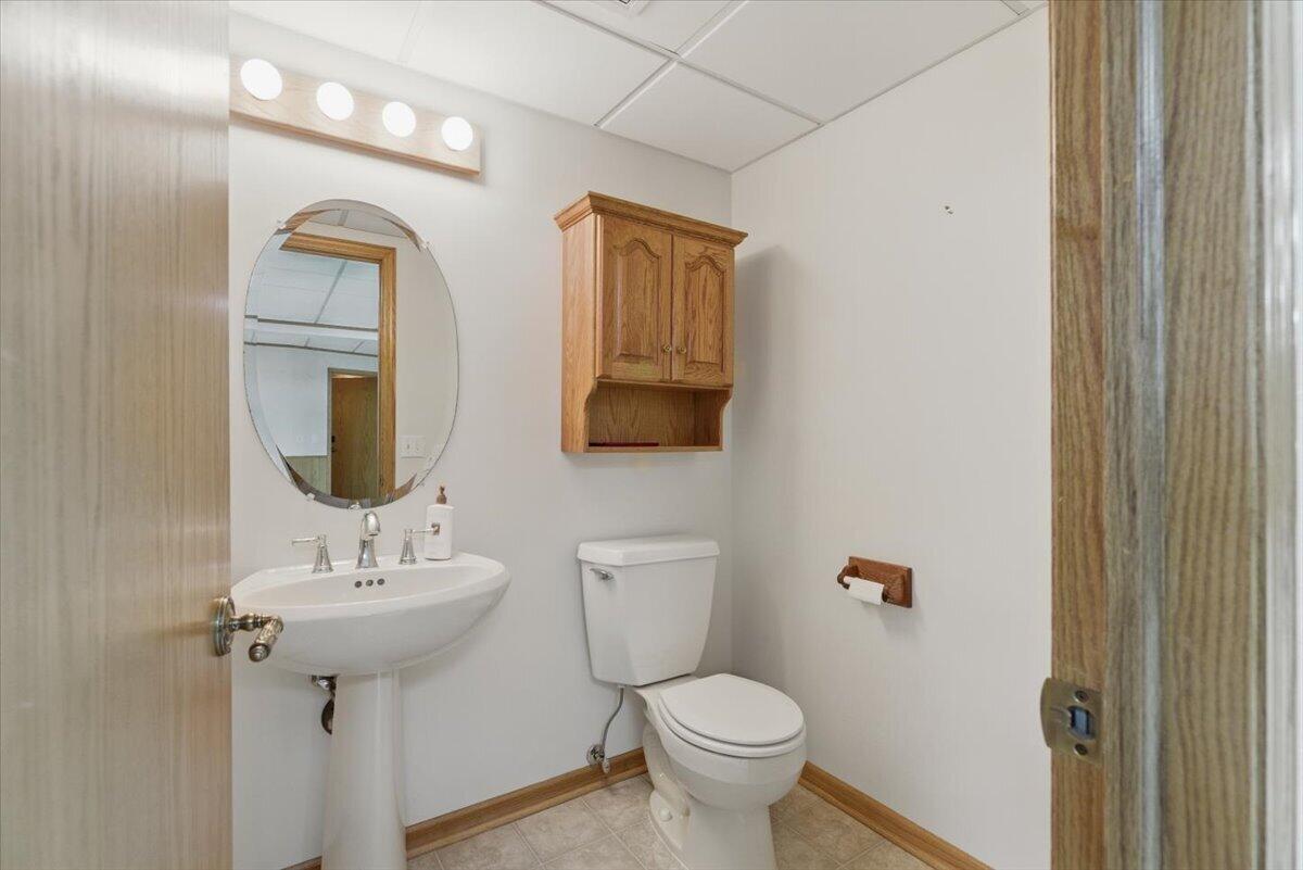 21765 Greenview Road Council Bluffs, IA 51503 - Photo 126 of 138 32-21765 Greenview Rd_032