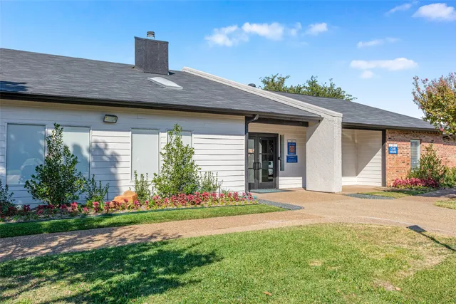 $1,001 | 4600 West Pioneer Drive, Unit 34, Irving, TX 75061