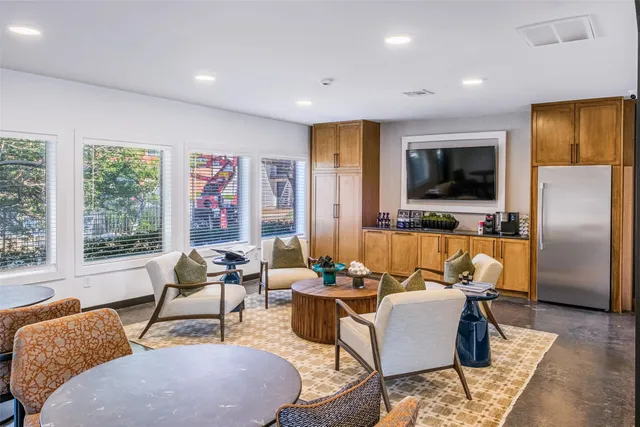 $1,001 | 4600 West Pioneer Drive, Unit 34, Irving, TX 75061