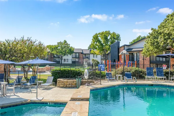 $1,001 | 4600 West Pioneer Drive, Unit 34, Irving, TX 75061