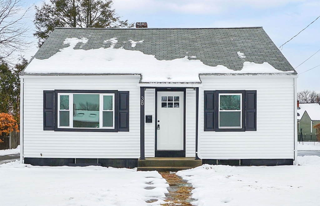 38 Tyrone Street Springfield, MA 01104 - Photo 1 of 31