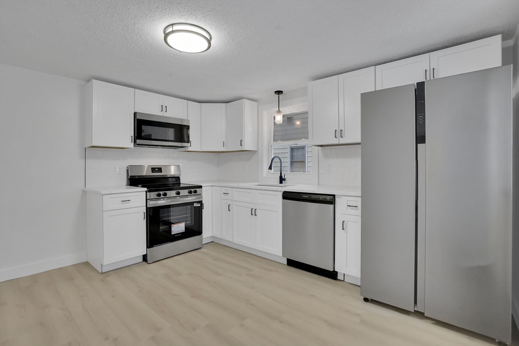 38 Tyrone Street Springfield, MA 01104 - Photo 13 of 31