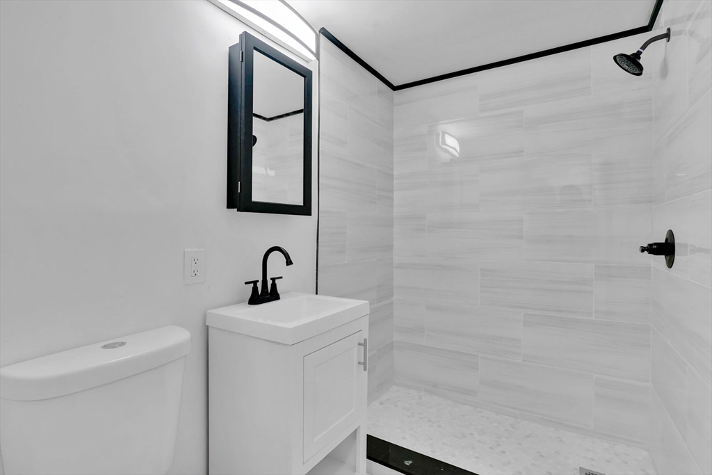 38 Tyrone Street Springfield, MA 01104 - Photo 17 of 31