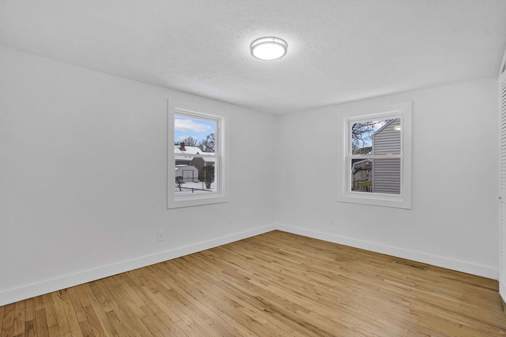 38 Tyrone Street Springfield, MA 01104 - Photo 18 of 31