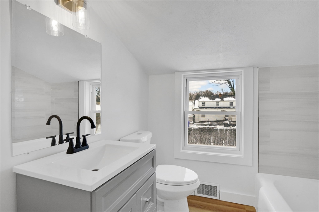 38 Tyrone Street Springfield, MA 01104 - Photo 22 of 31