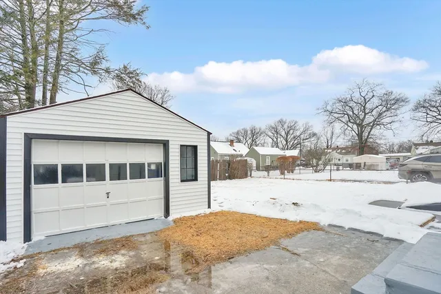 $299,900 | 38 Tyrone Street, Springfield, MA 01104