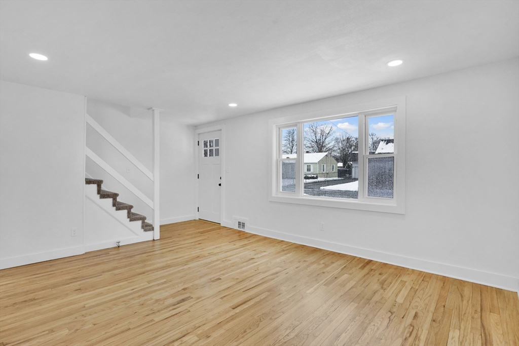 38 Tyrone Street Springfield, MA 01104 - Photo 10 of 31