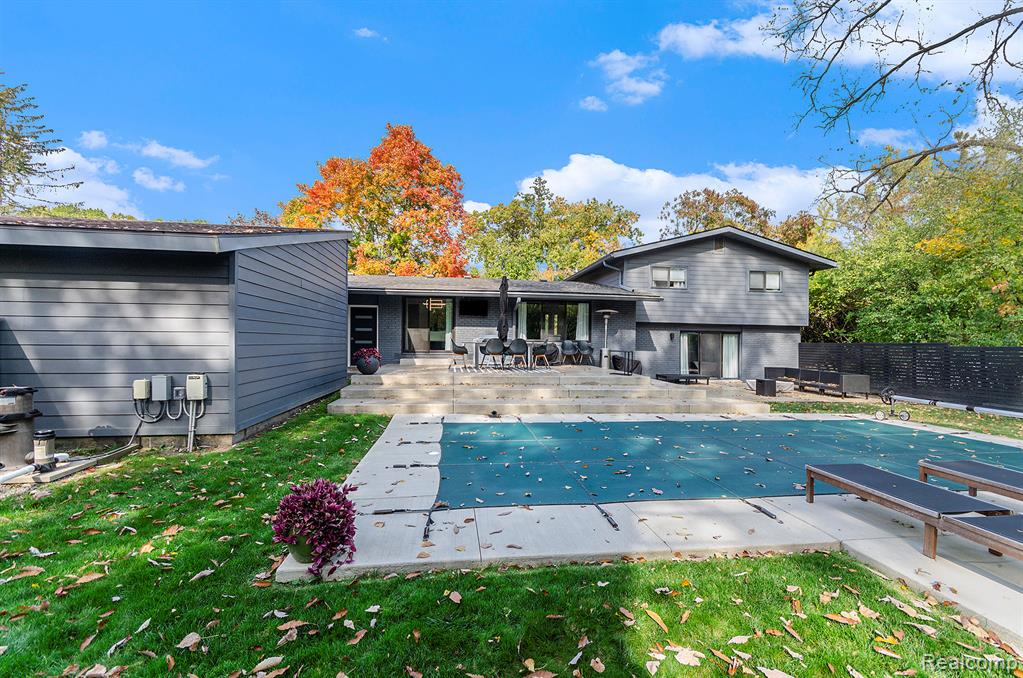 29849 Sugar Spring Road Farmington Hills, MI 48334 - Photo 35 of 49