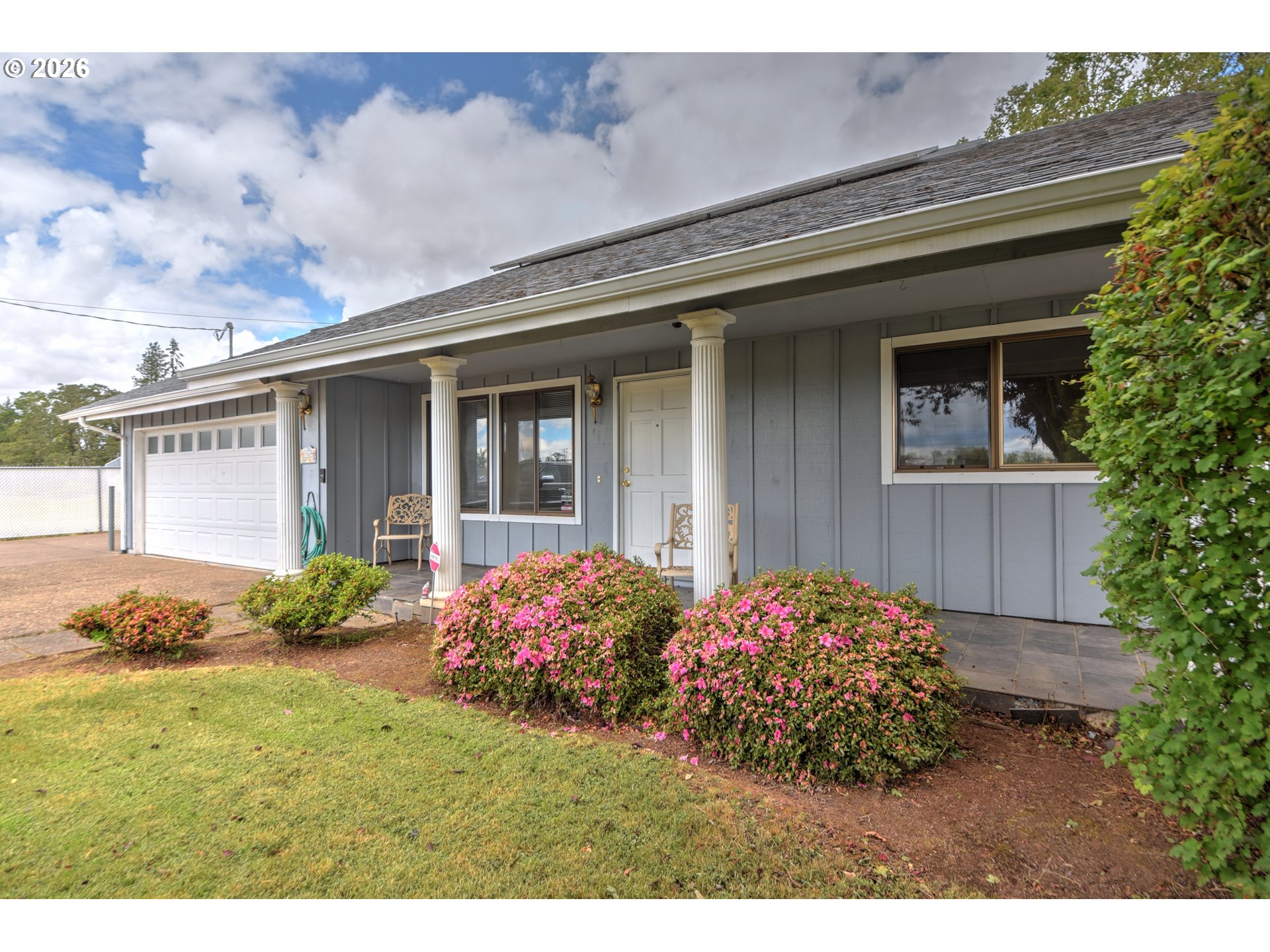 1217 Willagillespie Road Eugene, OR 97401 - Photo 2 of 28 Gallery Image 2