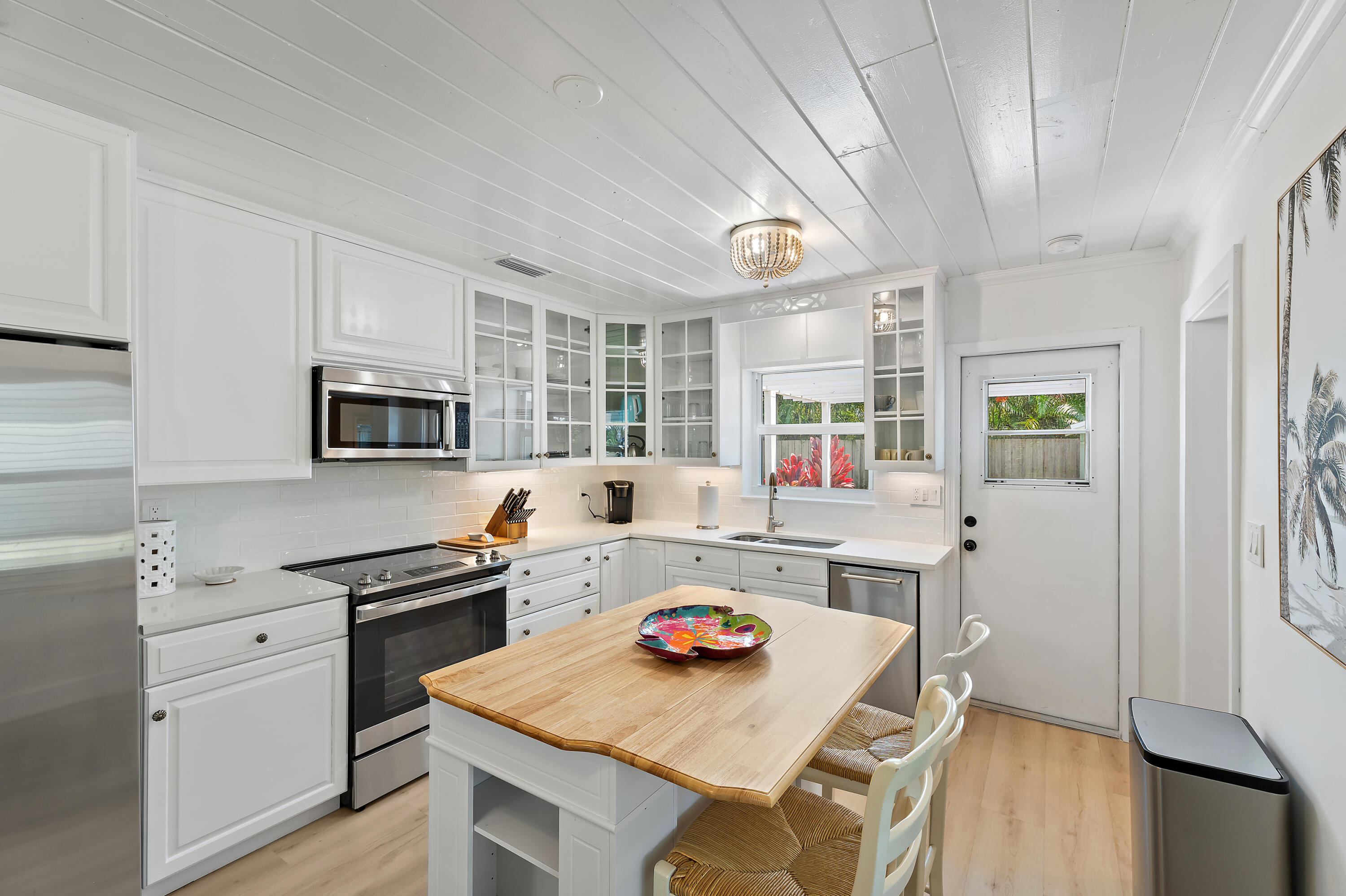 3414 Harbor Road South Jupiter, FL 33469 - Photo 11 of 38 Kitchen