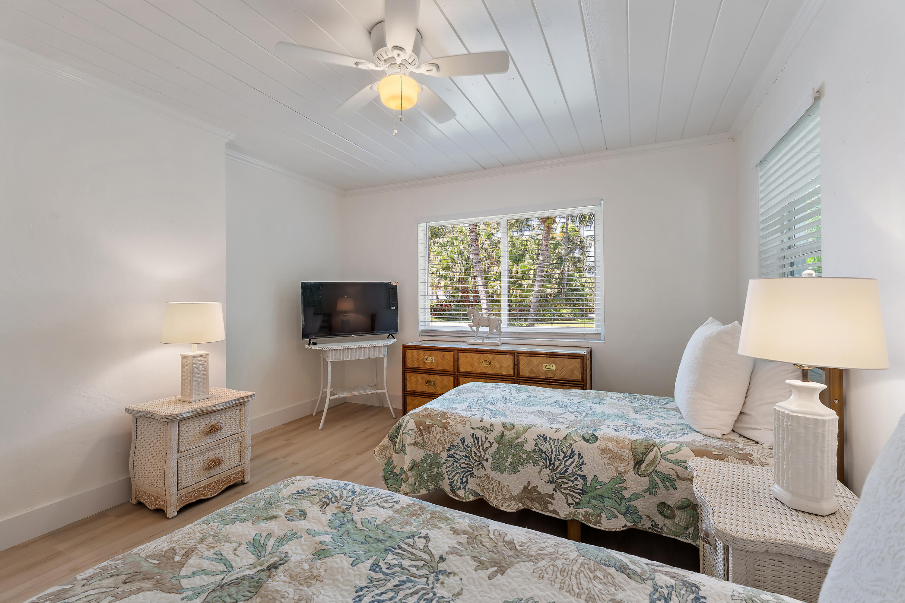 3414 Harbor Road South Jupiter, FL 33469 - Photo 20 of 38 2nd Bedroom