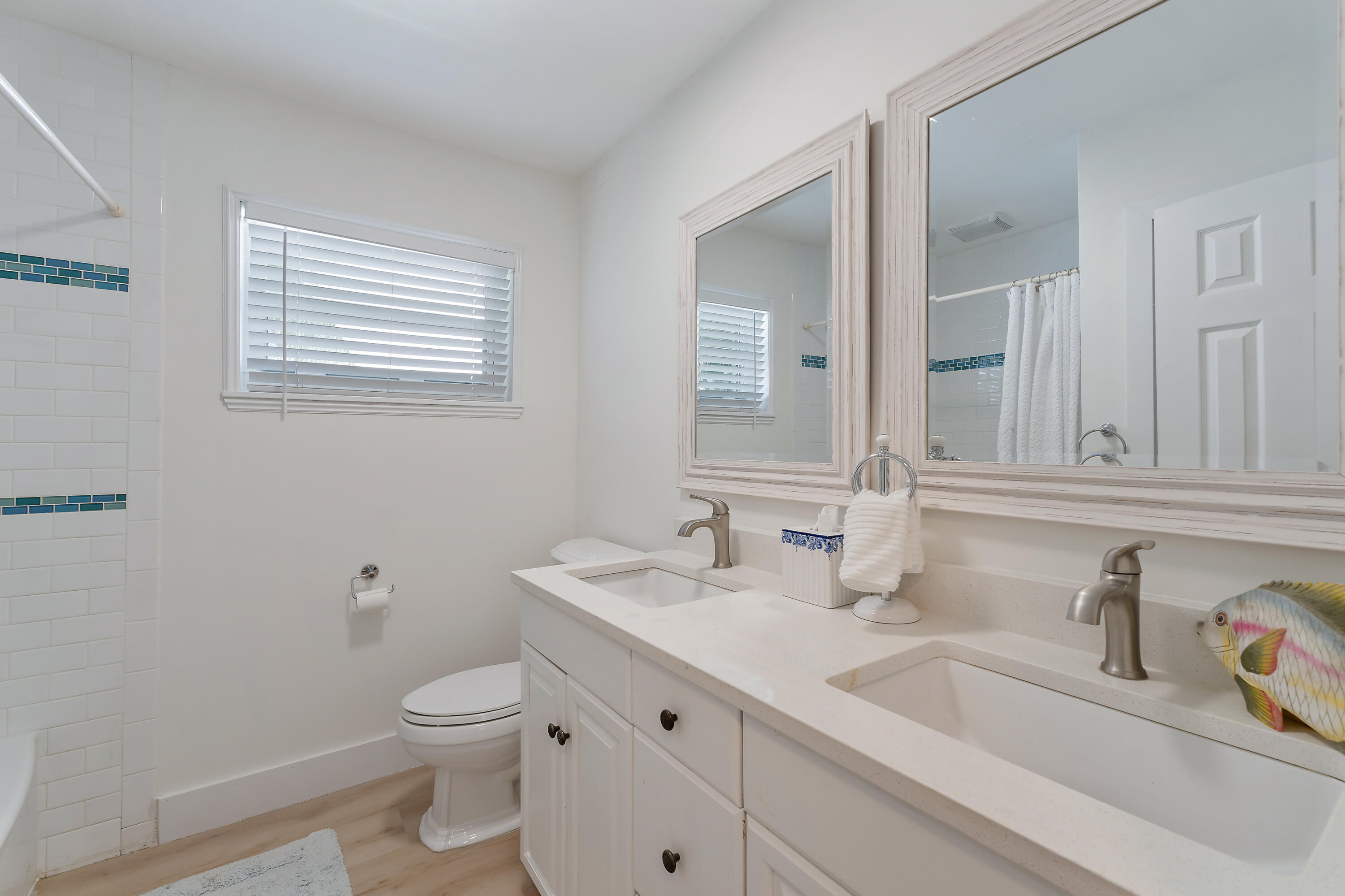3414 Harbor Road South Jupiter, FL 33469 - Photo 22 of 38 2nd bath