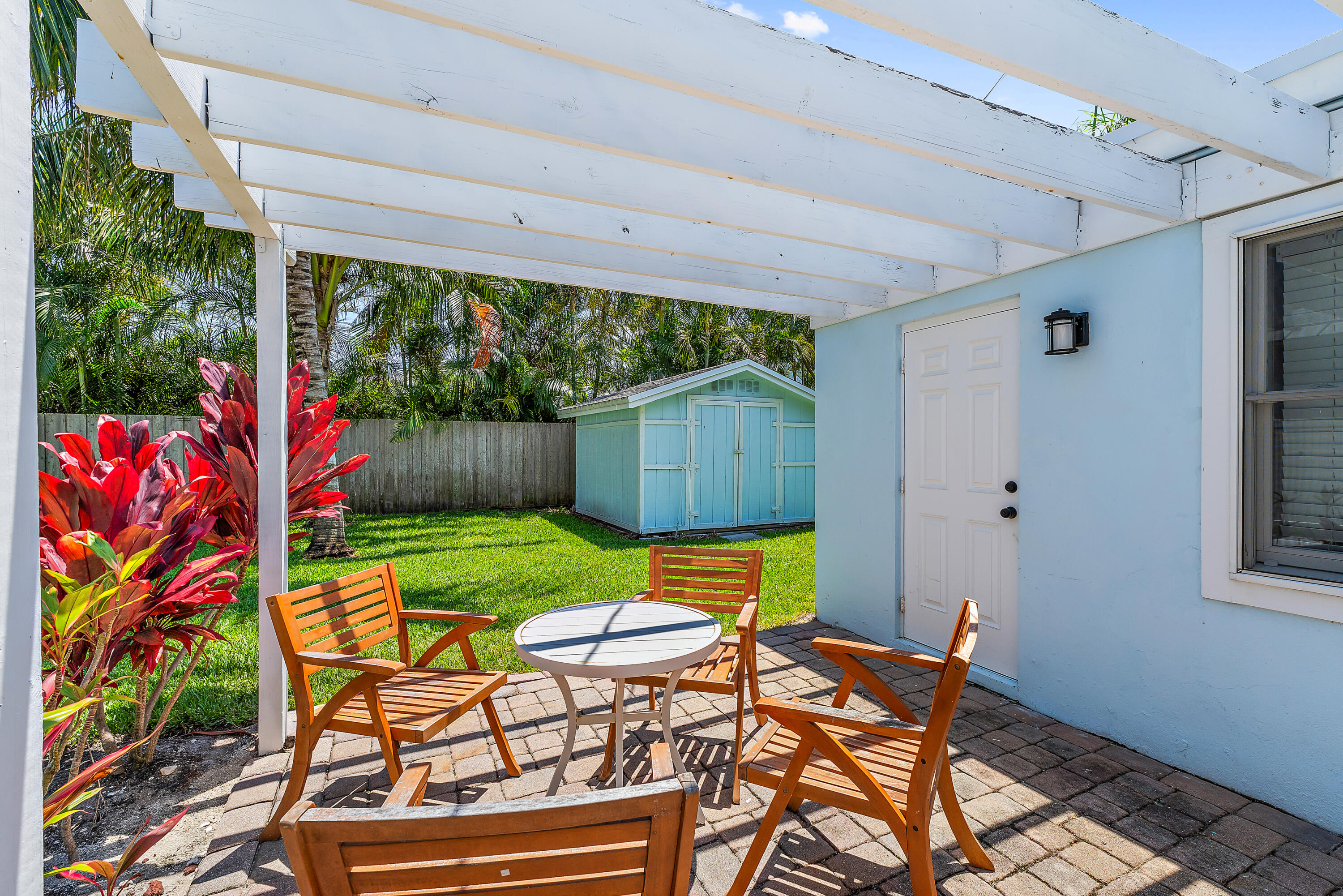 3414 Harbor Road South Jupiter, FL 33469 - Photo 28 of 38 Patio