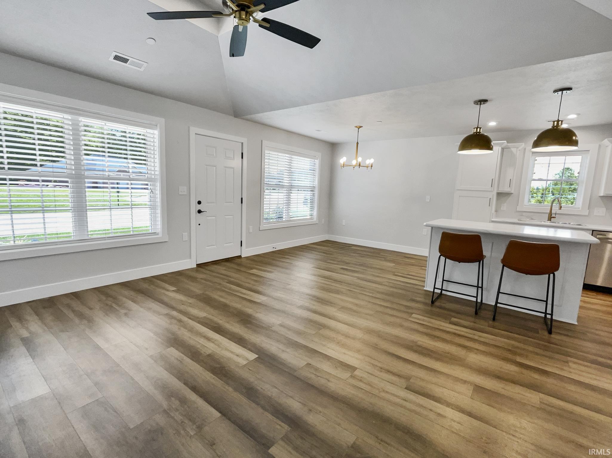 901 Reyling Drive, Unit 1 Jasper, IN 47546 - Photo 4 of 27 Gallery Image 4