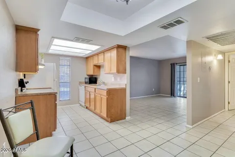 $145,000 | 3119 West Cochise Drive, Unit 136, Phoenix, AZ 85051
