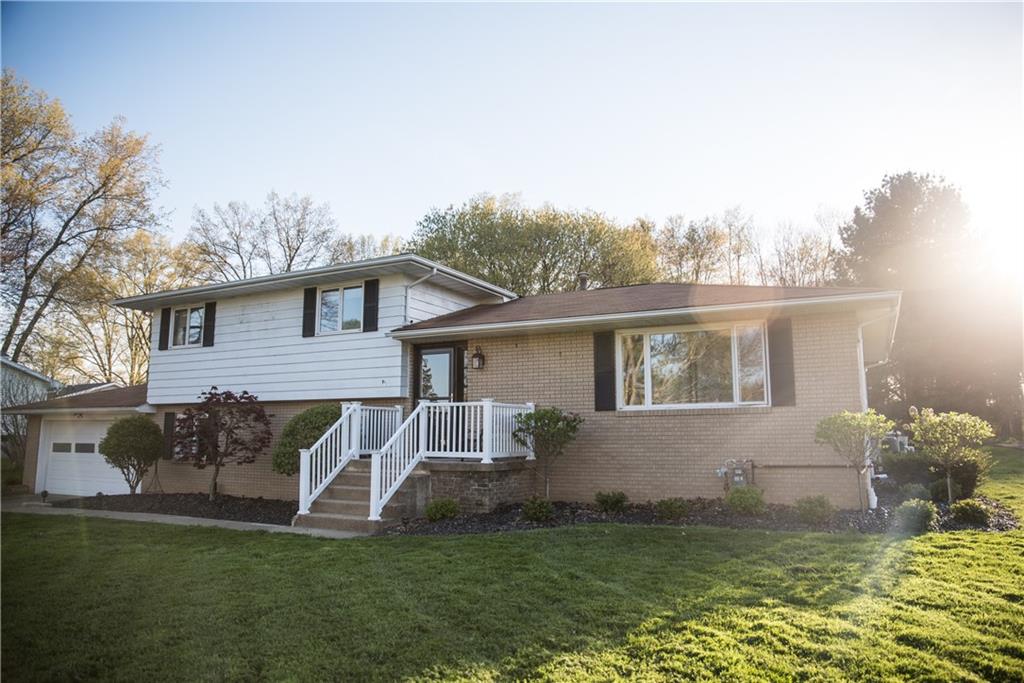 240 Meadowbrook Road Hermitage, PA 16148 - Photo 2 of 25 Gallery Image 2