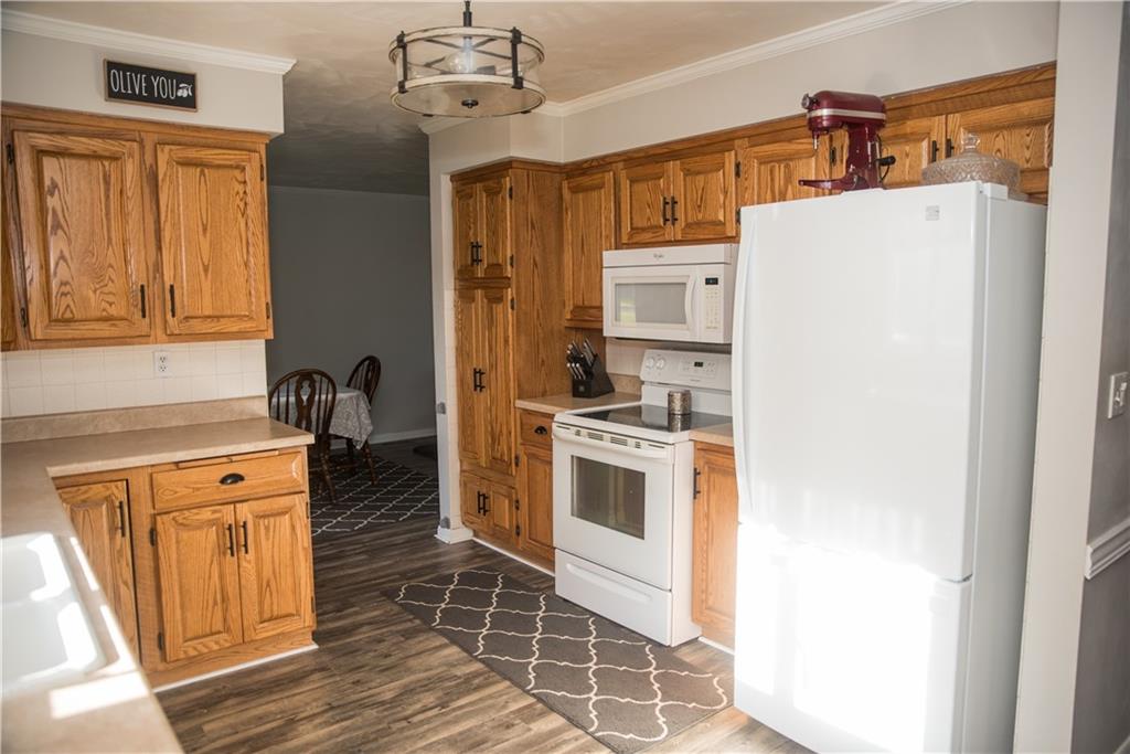 240 Meadowbrook Road Hermitage, PA 16148 - Photo 8 of 25 Gallery Image 8