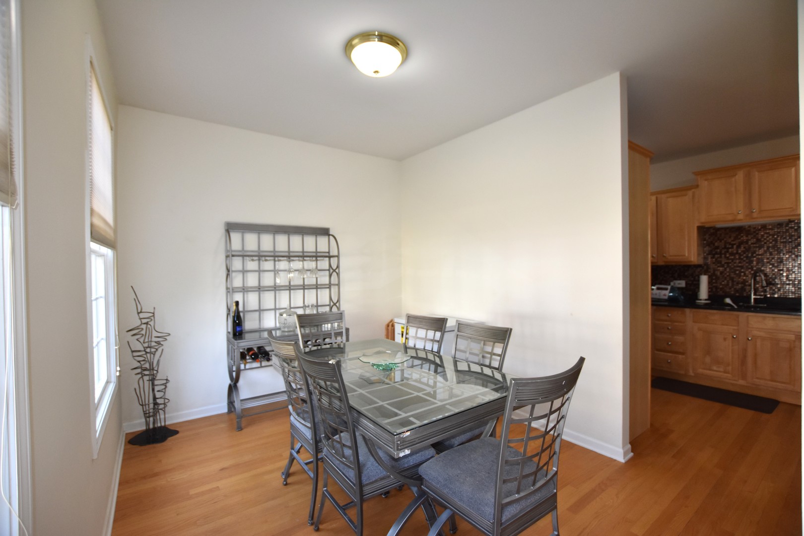 308 Cimarron Road East Lombard, IL 60148 - Photo 8 of 29 Gallery Image 8