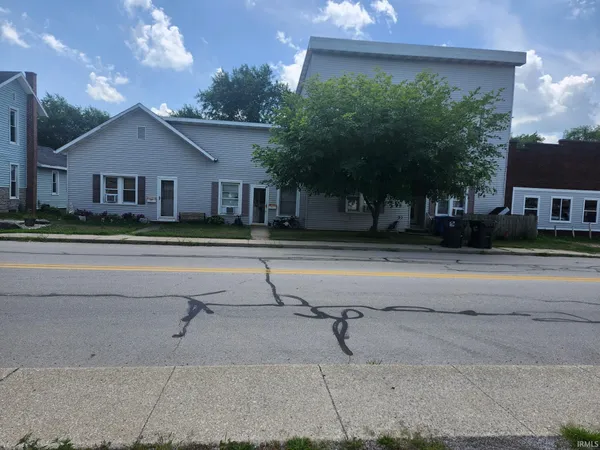 $249,900 | 208 East Van Buren Street, Columbia City, IN 46725