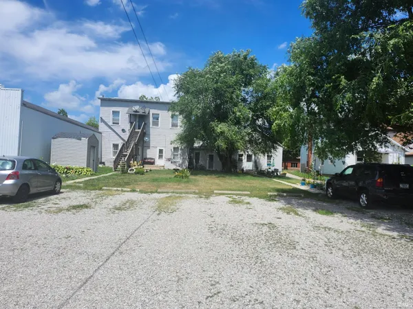 $249,900 | 208 East Van Buren Street, Columbia City, IN 46725
