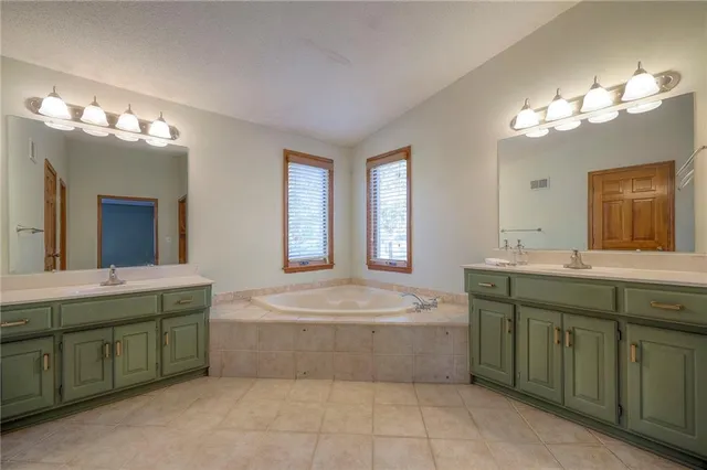 $525,000 | 12506 Knox Street, Overland Park, KS 66213