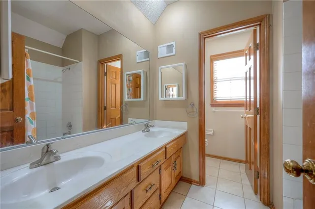 $525,000 | 12506 Knox Street, Overland Park, KS 66213