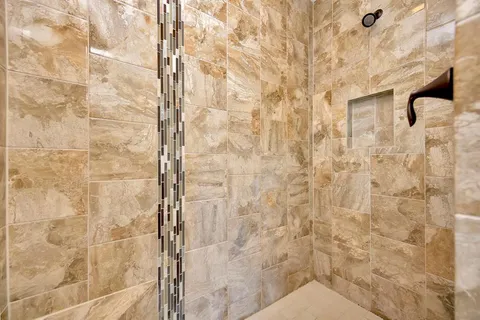 $775,000 | 1052 Highpoint Way, Roanoke, TX 76262
