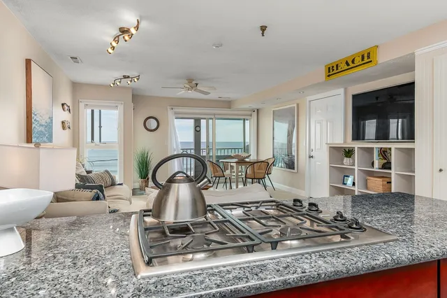 $675,000 | 591 Ocean Boulevard, Unit 6, Hampton, NH 03842