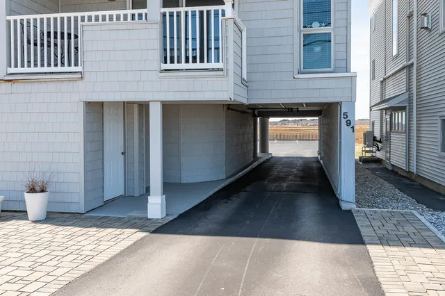 $675,000 | 591 Ocean Boulevard, Unit 6, Hampton, NH 03842