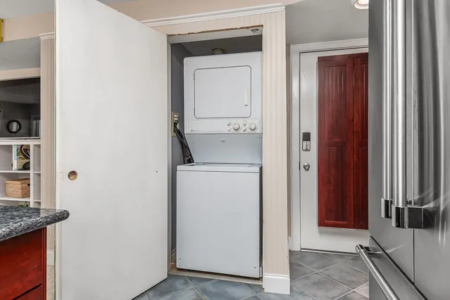 $675,000 | 591 Ocean Boulevard, Unit 6, Hampton, NH 03842