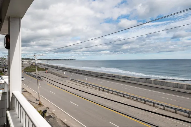 $675,000 | 591 Ocean Boulevard, Unit 6, Hampton, NH 03842
