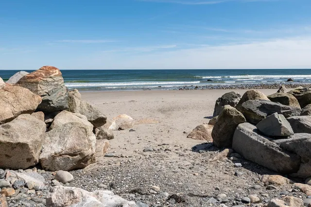 $675,000 | 591 Ocean Boulevard, Unit 6, Hampton, NH 03842