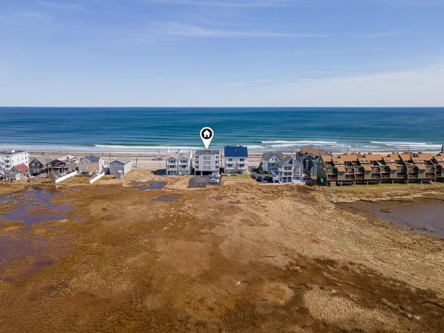 $675,000 | 591 Ocean Boulevard, Unit 6, Hampton, NH 03842
