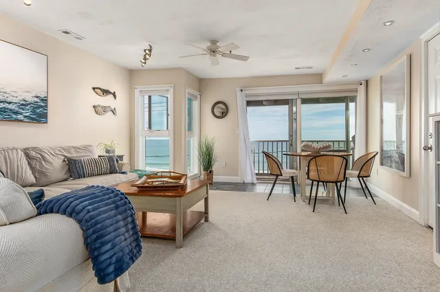 $675,000 | 591 Ocean Boulevard, Unit 6, Hampton, NH 03842