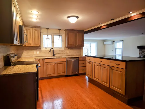 $569,000 | 18 Littlefield Court, North Berwick, ME 03906
