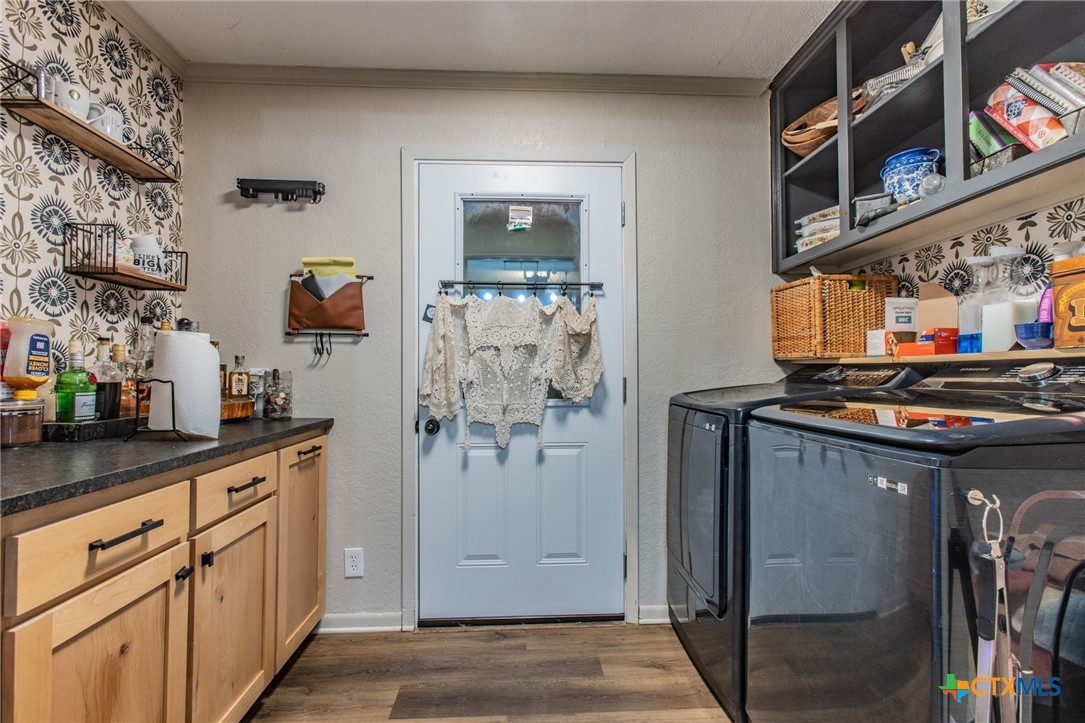 1608 Sunset Road Waco, TX 76706 - Photo 13 of 38 Laundry