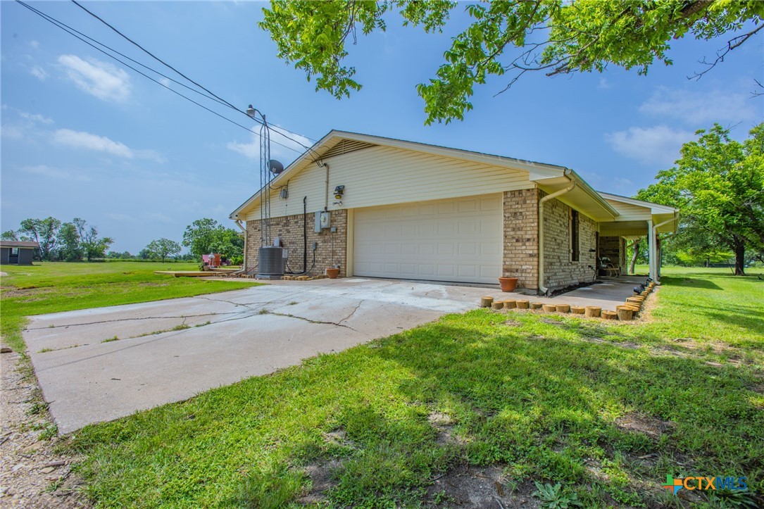 1608 Sunset Road Waco, TX 76706 - Photo 3 of 38