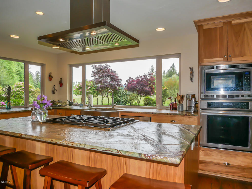847 Hamer Road Siletz, OR 97380 - Photo 15 of 79 Stainless steel appliances