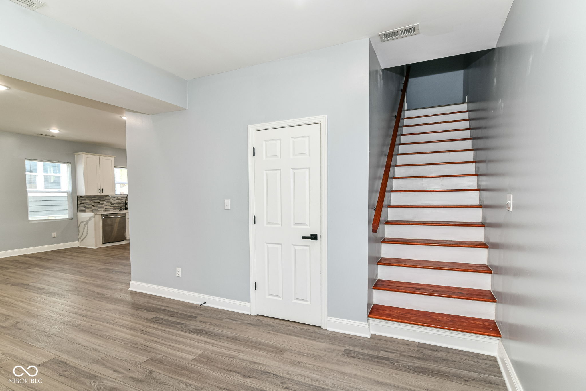 3241 Ruckle Street Indianapolis, IN 46205 - Photo 7 of 40 Gallery Image 7