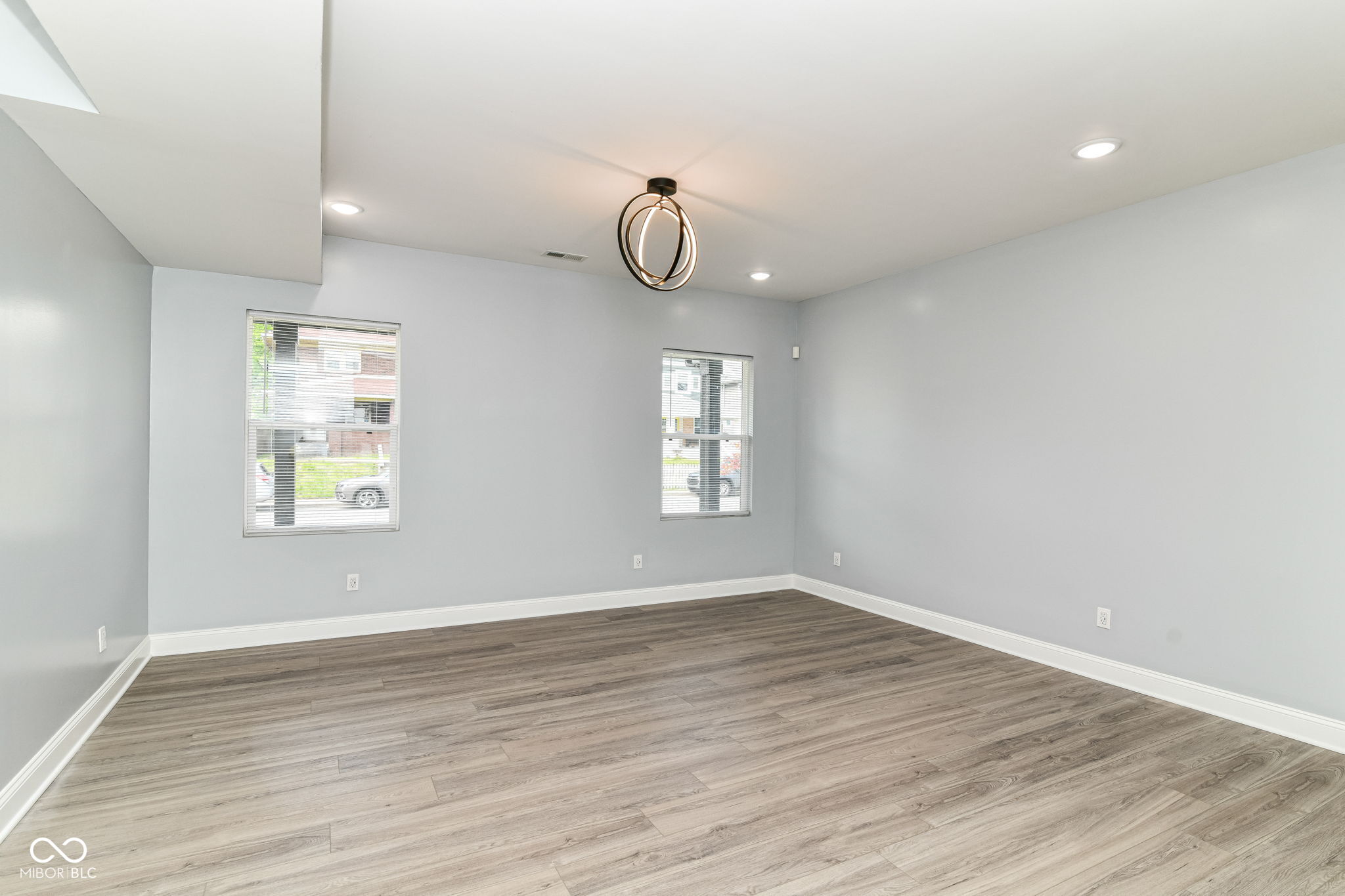 3241 Ruckle Street Indianapolis, IN 46205 - Photo 8 of 40 Gallery Image 8