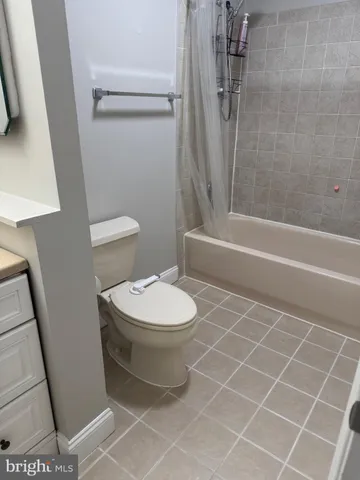 $3,800 | 2540 Fairfax Drive, Unit A, Arlington, VA 22201